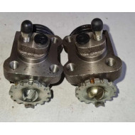 Set of Front brake cylinder Hilux RN10