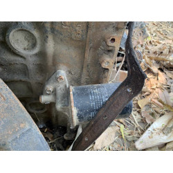 Bracket Sub-Assy, Oil Filter 12R / 2R, secondhand