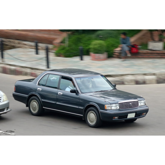 Windshield Toyota Crown, front, #S130