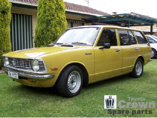 Toyota Corolla KE26 - 4 door  Station 1970-1974 COMPLETE set available windscreen rubber, doorseals, outer and inner weatherstrips and trunkrubber