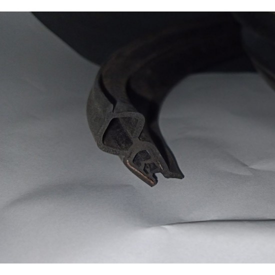 Trunk rubber profile for Celica TA22-23